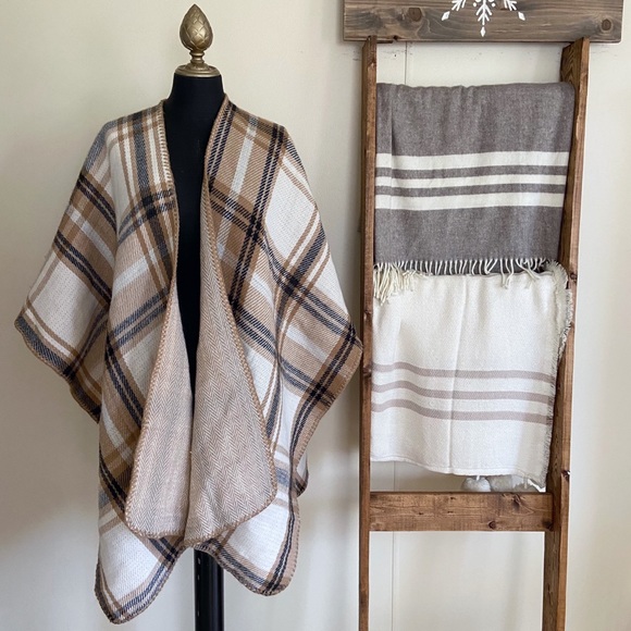 Woolrich Sweaters - Woolrich Plaid Oversized Open Knit Poncho Tan Cream One Size